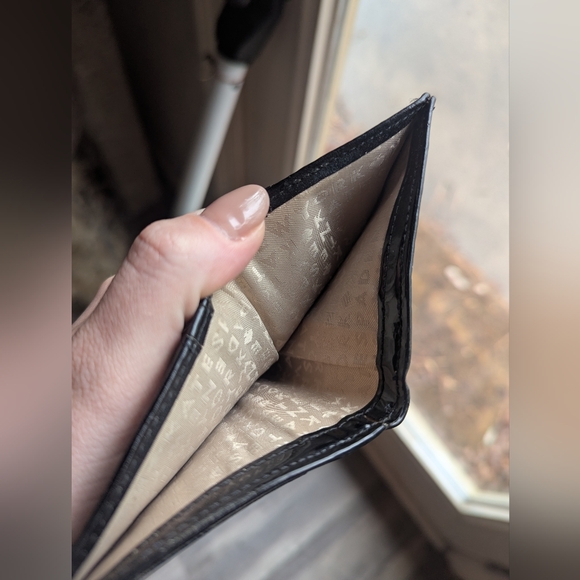 Kate Spade Wallet - Picture 7 of 8